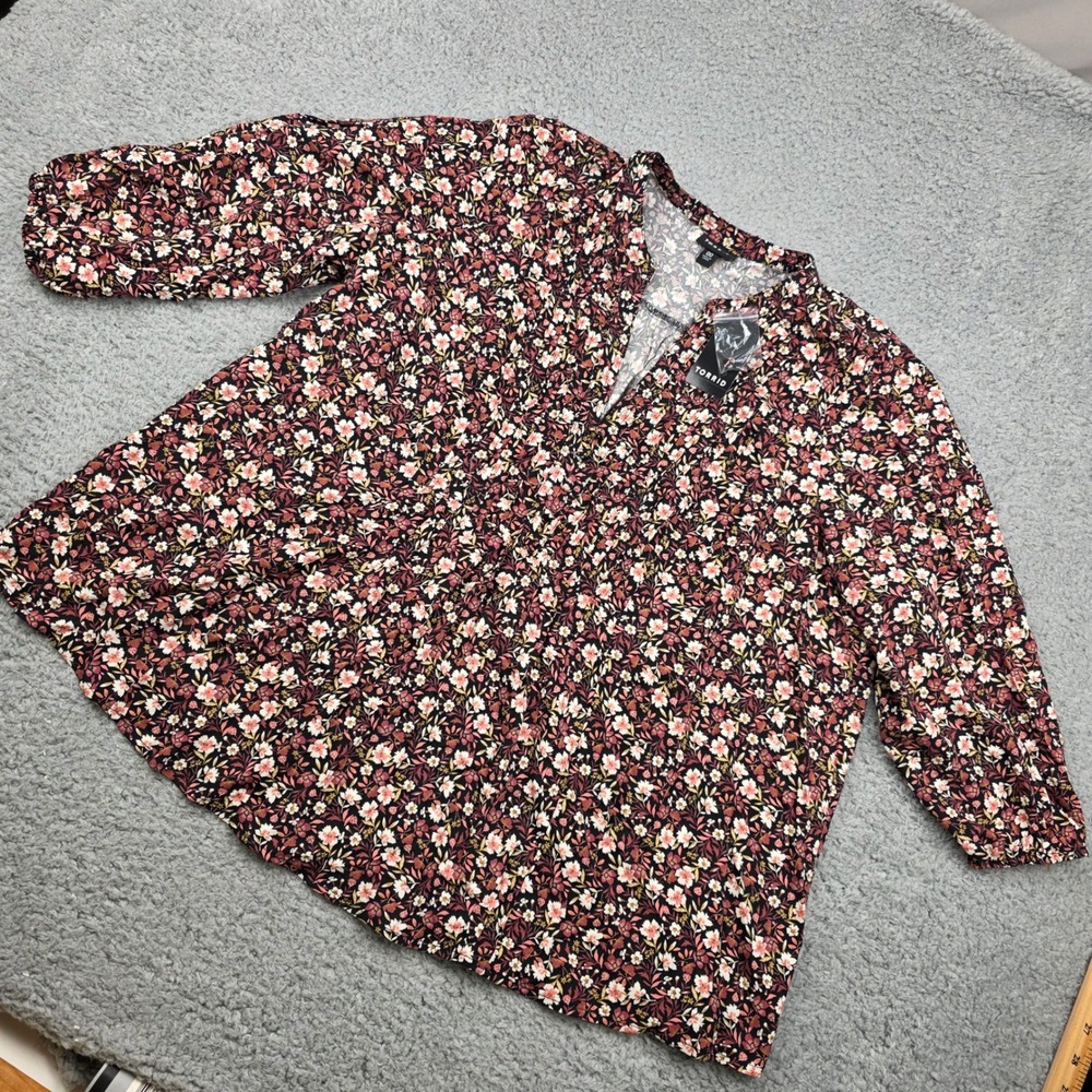 Torrid Women's Floral Blouse Size 00 3/4 Sleeve Ditsy V Neck‎ Plus Size Top